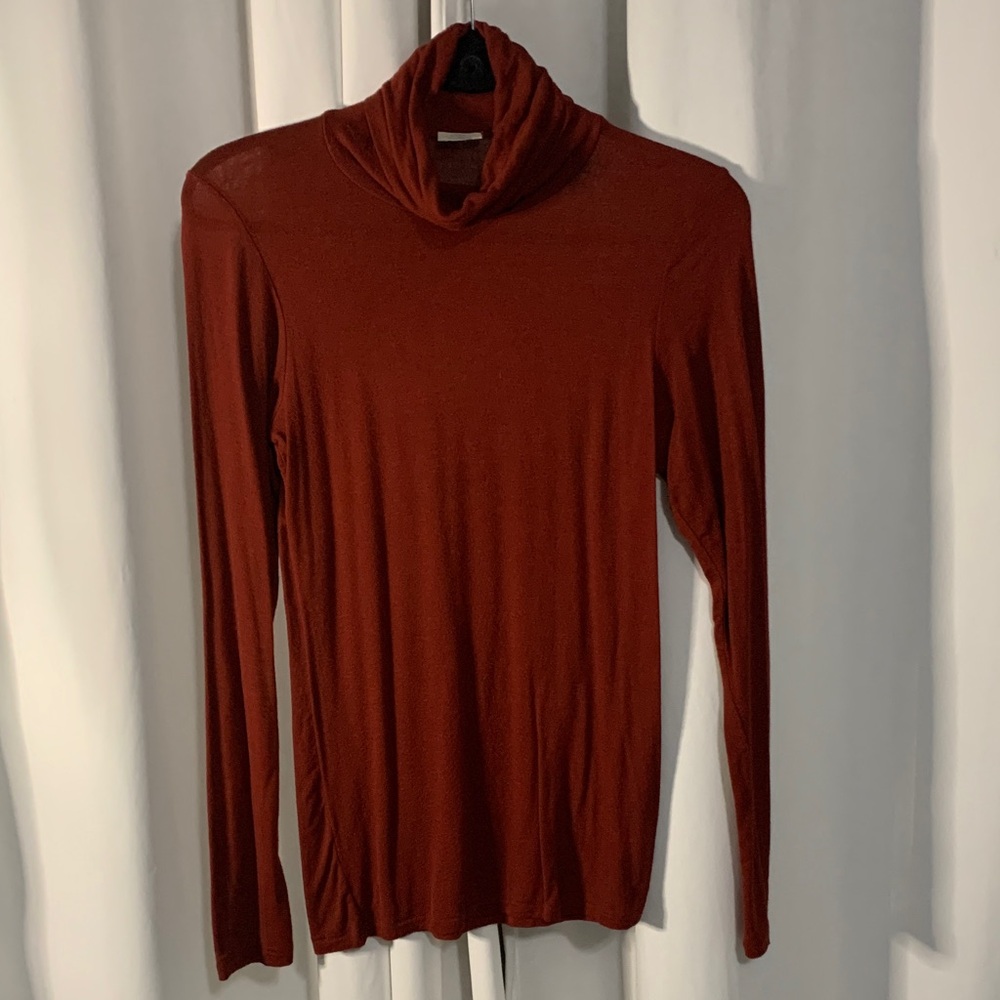 Fine Wilfred Deep Red/ Cinnamon Long Sleeve Turtleneck